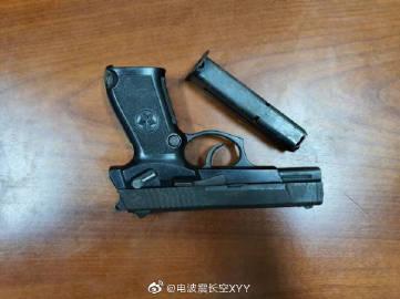 越南巴地头顿省警方突查“鸿震保安”公司，多名中国人被带走调查